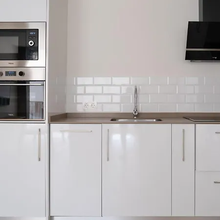 Victoria's Modern And Cosy 2 Bedroom Apartment Malaga