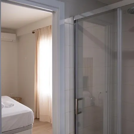 Victoria's Modern And Cosy 2 Bedroom Apartment *
