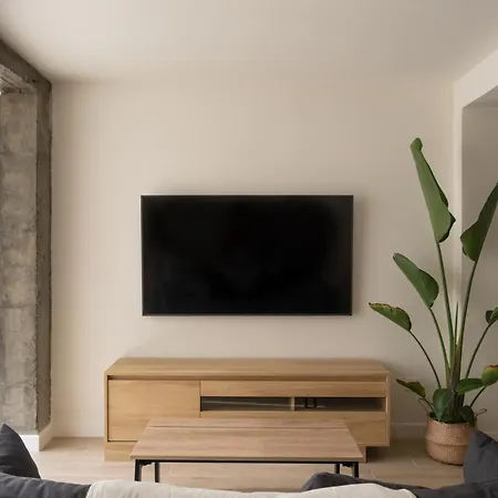 Apartment Victoria's Modern And Cosy 2 Bedroom *