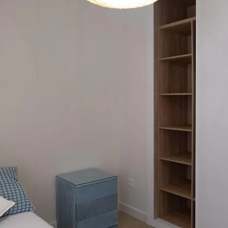 Victoria's Modern And Cosy 2 Bedroom