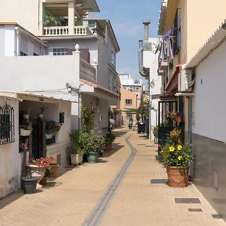Victoria's Modern And Cosy 2 Bedroom Malaga